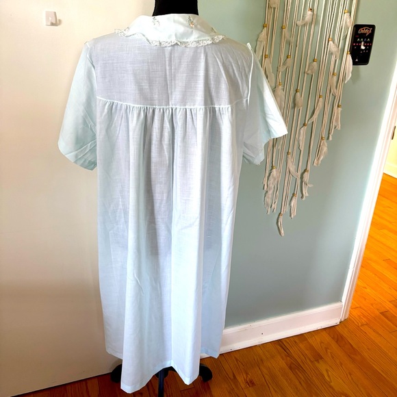 Vintage 1960’s Sears Nightgown - Picture 4 of 10
